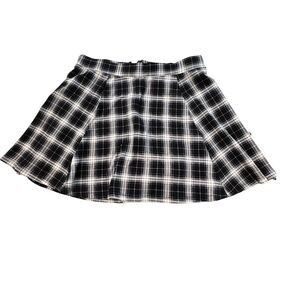 H&M Divided Women's M Black Plaid Skater Mini Skirt Casual